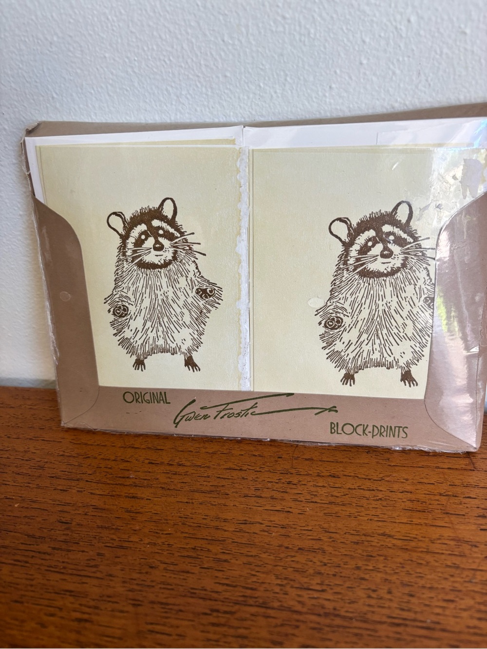 Gwen Frostic block print raccoon stationary new sealed